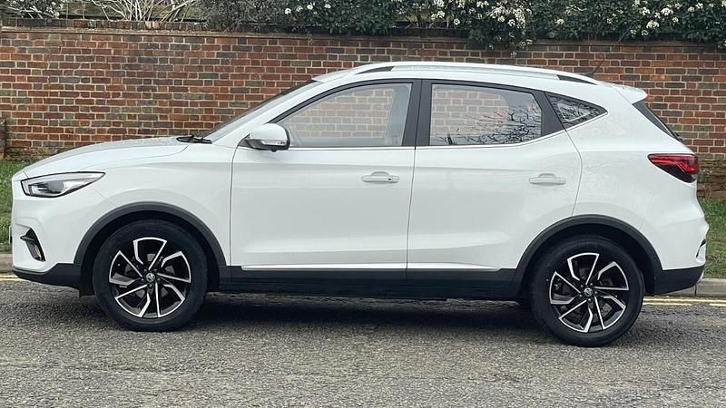 Used MG ZS Exclusive 109 HP (80 kW) 2022 White SUV