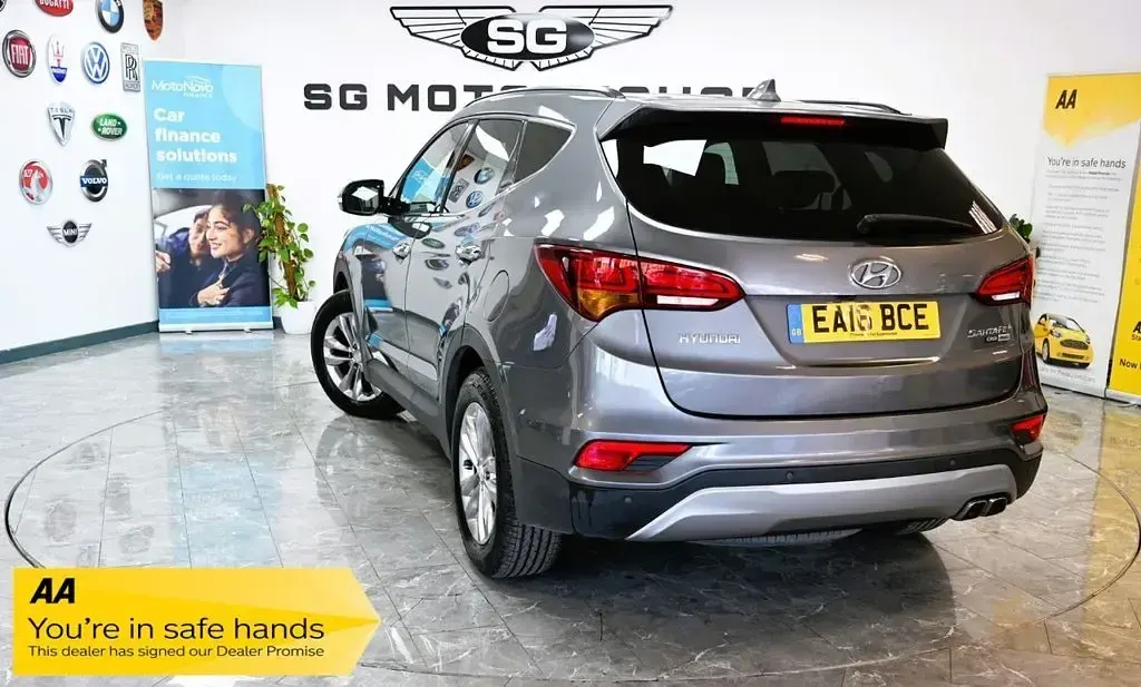 Used Hyundai Santa Fe Premium 200 HP (147 kW) 2016 Silver SUV