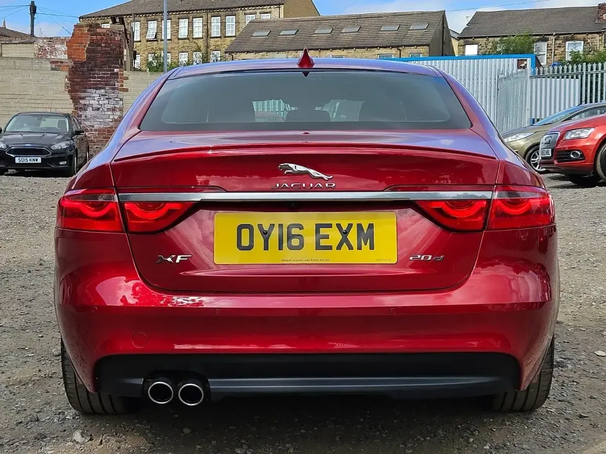 Used Jaguar XF R-Sport 180 HP (132 kW) 2016 Red Sedan