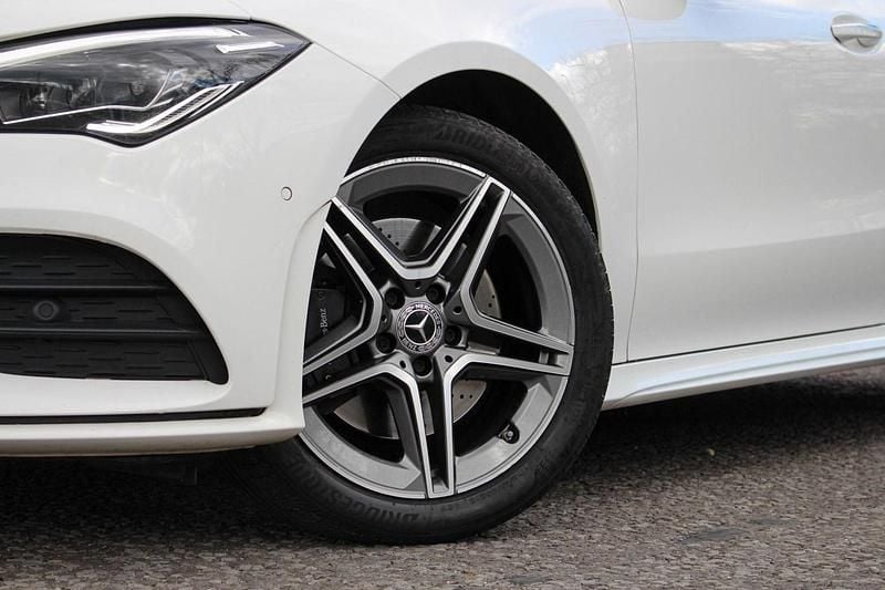 Used Mercedes CLA250e Shooting Brake AMG line 218 HP (160 kW) 2021 White Estate