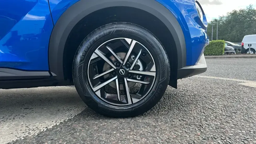 New Nissan Juke N-Connecta 143 HP (105 kW) 2026 Magnetic blue SUV