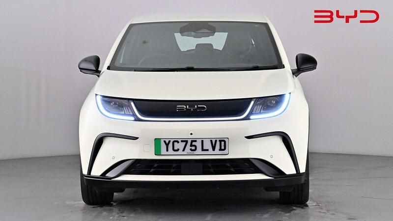 Used BYD Dolphin Comfort 150 kW (204 HP) 2025 White Hatchback
