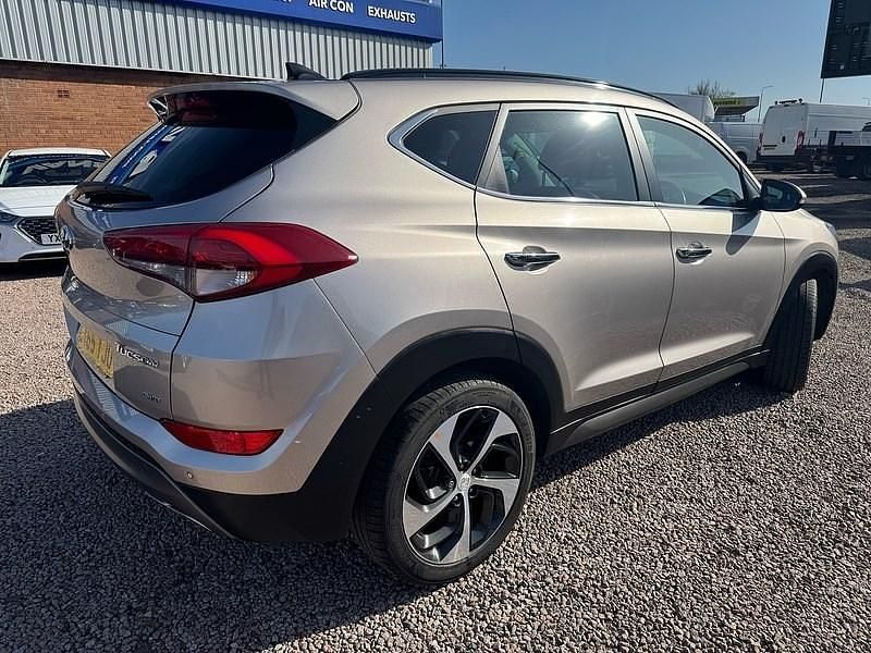Used Hyundai Tucson Premium SE 185 HP (136 kW) 2015 Beige SUV
