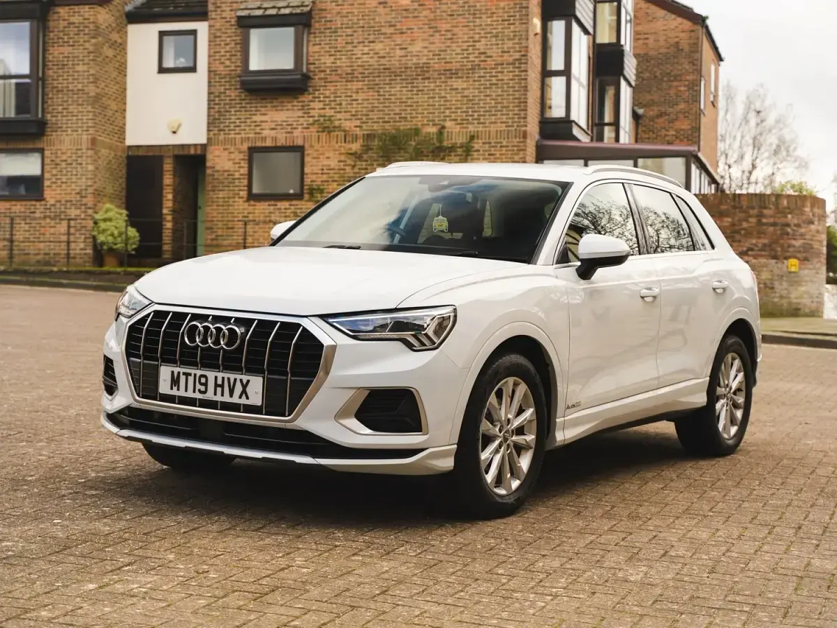 Używany Audi Q3 Sport 150 KM (110 kW) 2019 Biały SUV
