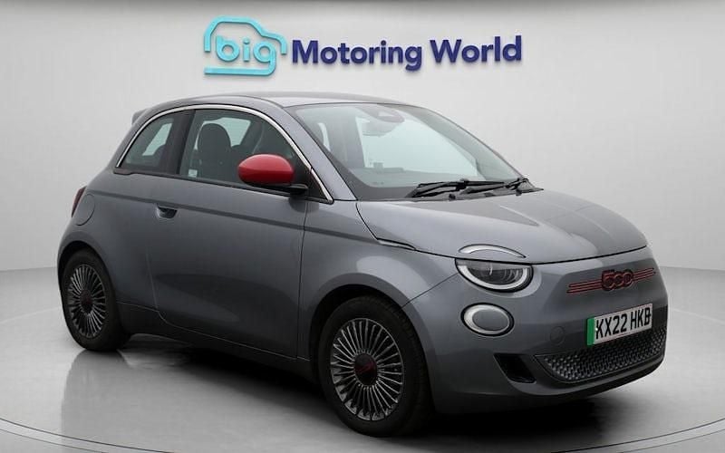 Used 2025 Fiat 500e Red Hatchback | £12,000 (Super price) - Image 1/4