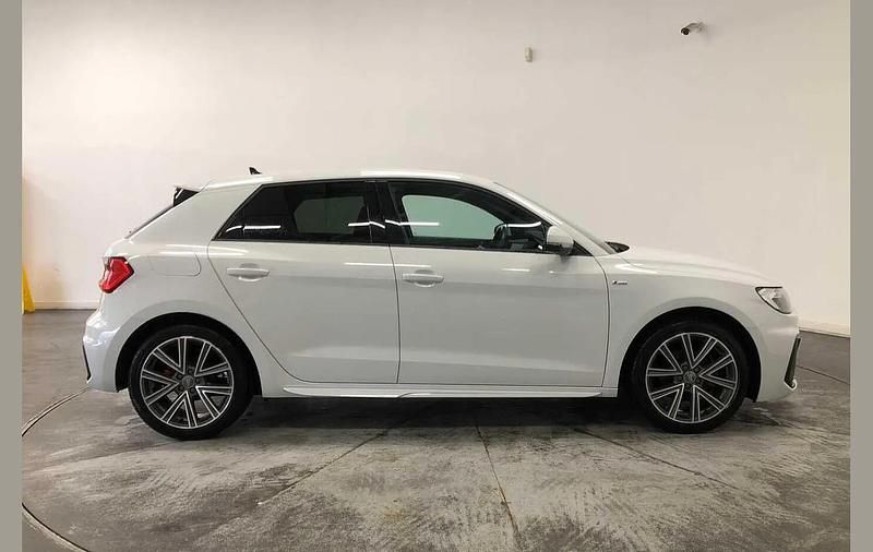 Used Audi A1 S-Line 150 HP (110 kW) 2019 White SUV