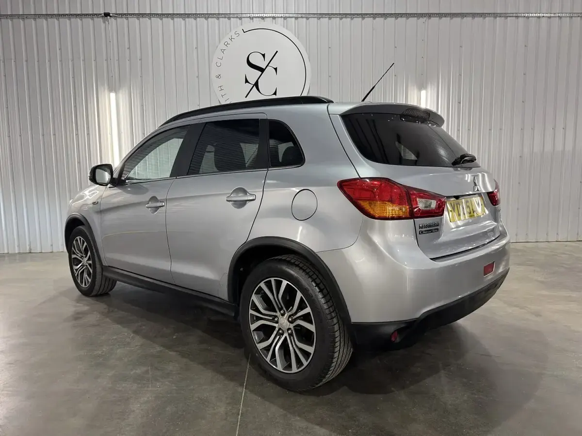Used Mitsubishi ASX 114 HP (83 kW) 2015 Silver SUV