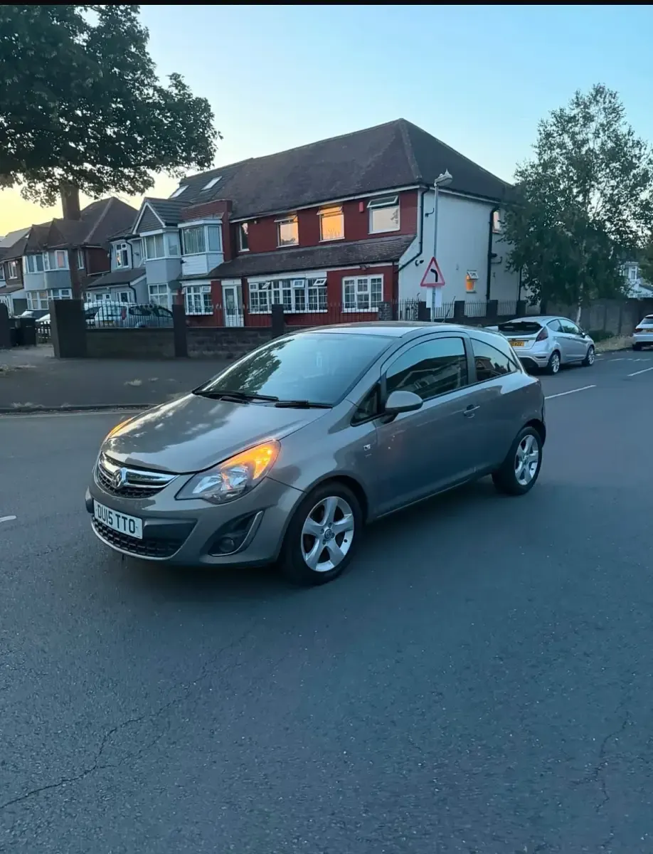 Used Vauxhall Corsa 100 HP (73 kW) 2015 Brown Hatchback