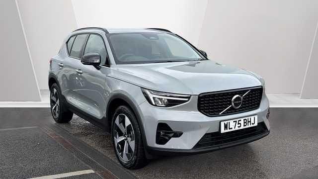 New 2025 Volvo XC40 Plus SUV | £35,566 (Super price) - Image 1/4