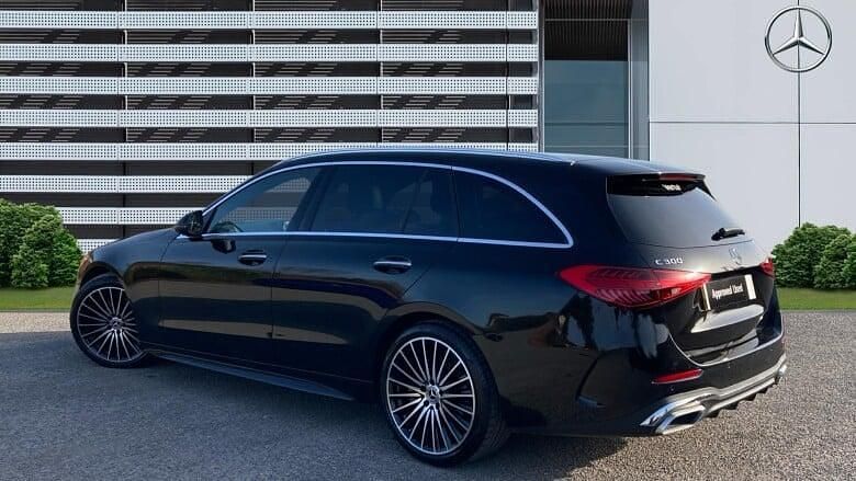 Usado Mercedes C300 AMG Line Premium Plus 258 HP (189 kW) 2024 Carrinha