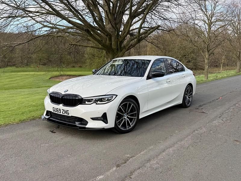 Used BMW 318 Sport Line 2019 White Sedan