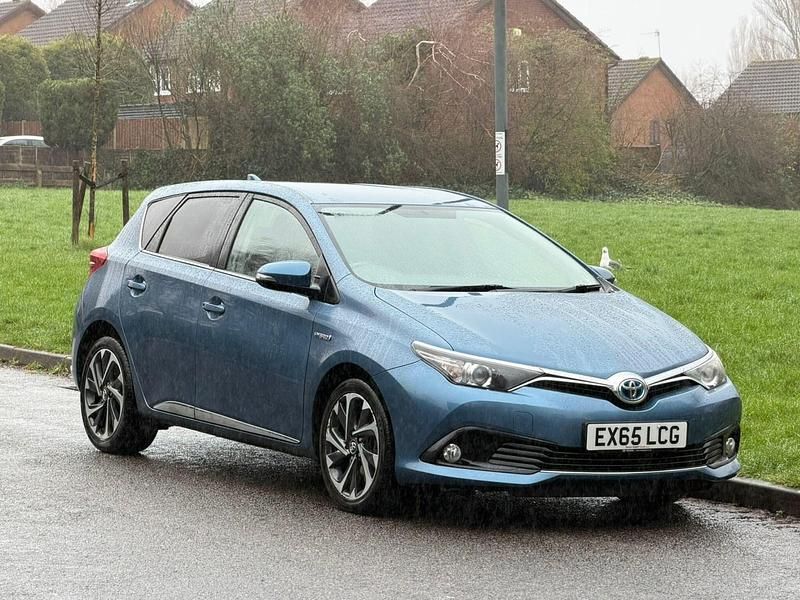 Used Toyota Auris Hybrid Design 2015 Blue Hatchback