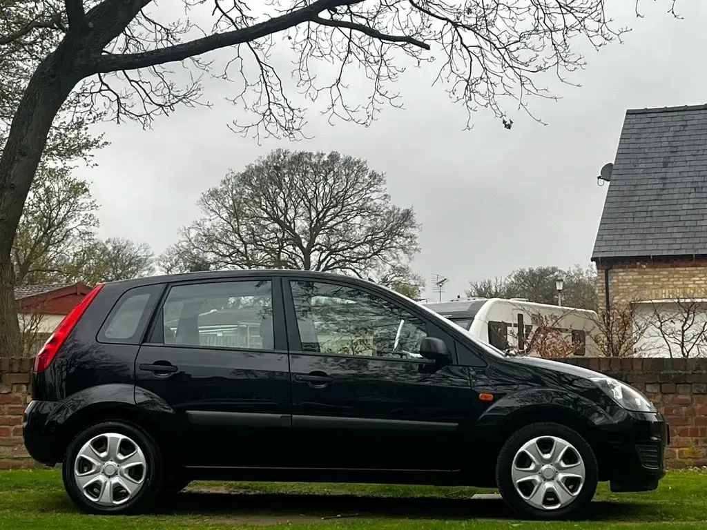 Used Ford Fiesta Style 67 HP (49 kW) 2008 Black Hatchback