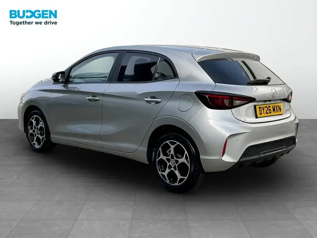 Usado MG MG3 Trophy 194 HP (142 kW) 2026 Prateado Citadino