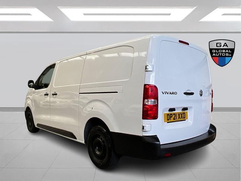 Used Vauxhall Vivaro S 100 HP (73 kW) 2021 White MPV