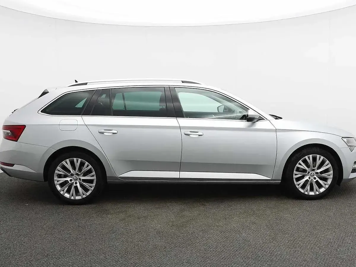 Used Skoda Superb SE L 150 HP (110 kW) 2023 Silver Estate