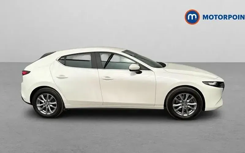 Used Mazda 3 Prime-Line 140 HP (102 kW) 2025 White Hatchback