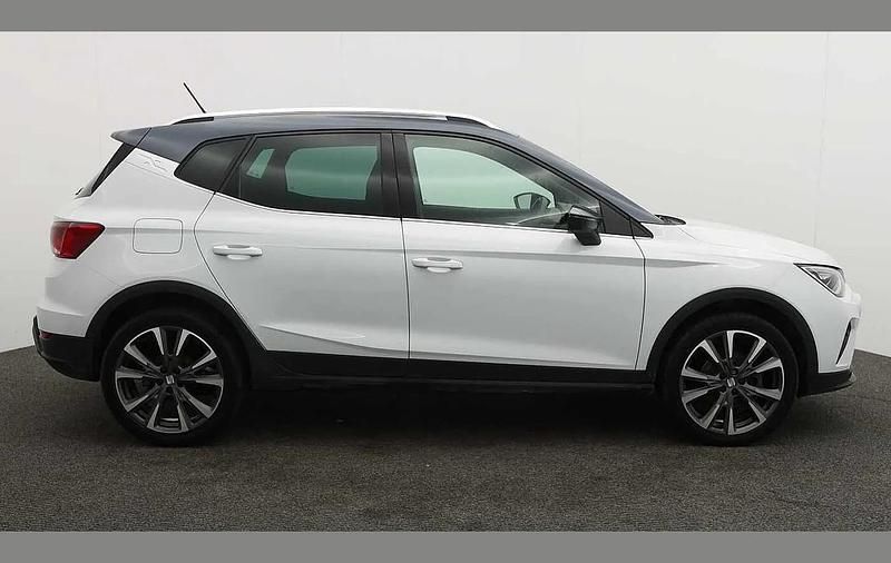 Used Seat Arona FR 115 HP (84 kW) 2024 White SUV