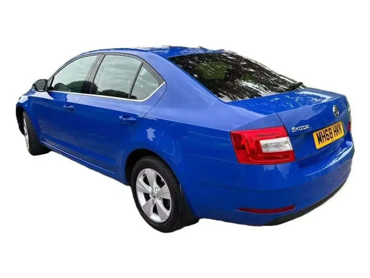Used Skoda Octavia SE Technology 115 HP (84 kW) 2019 Blue Hatchback