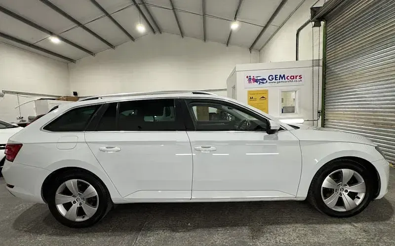 Used Skoda Superb Business Line 150 HP (110 kW) 2016 White Estate