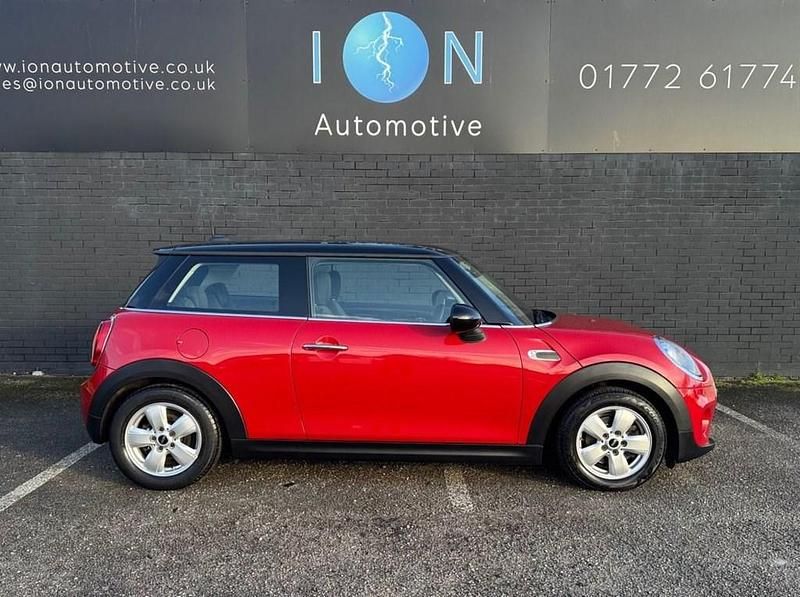 Used Mini Cooper Hatch 2014 Red Hatchback