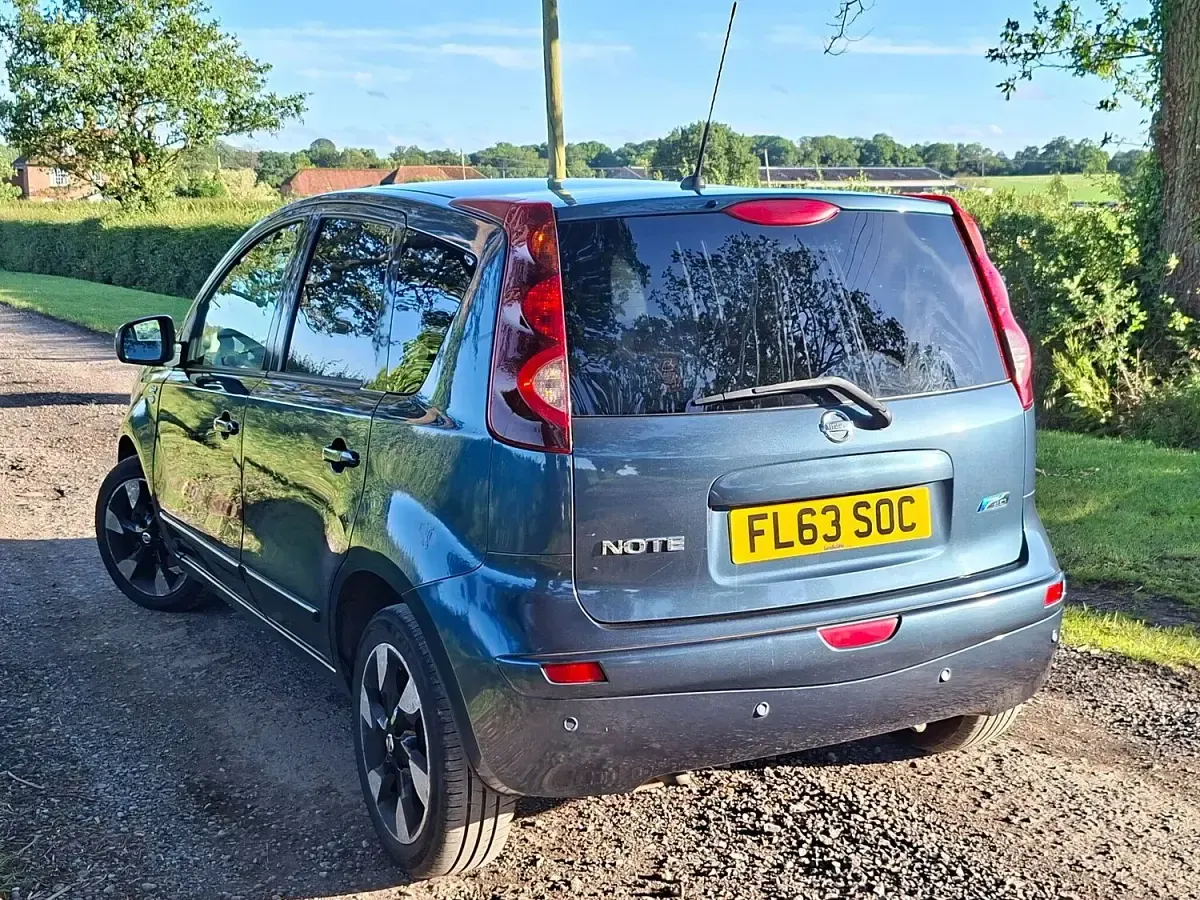 Used Nissan Note N-TEC 90 HP (66 kW) 2013 Blue Hatchback