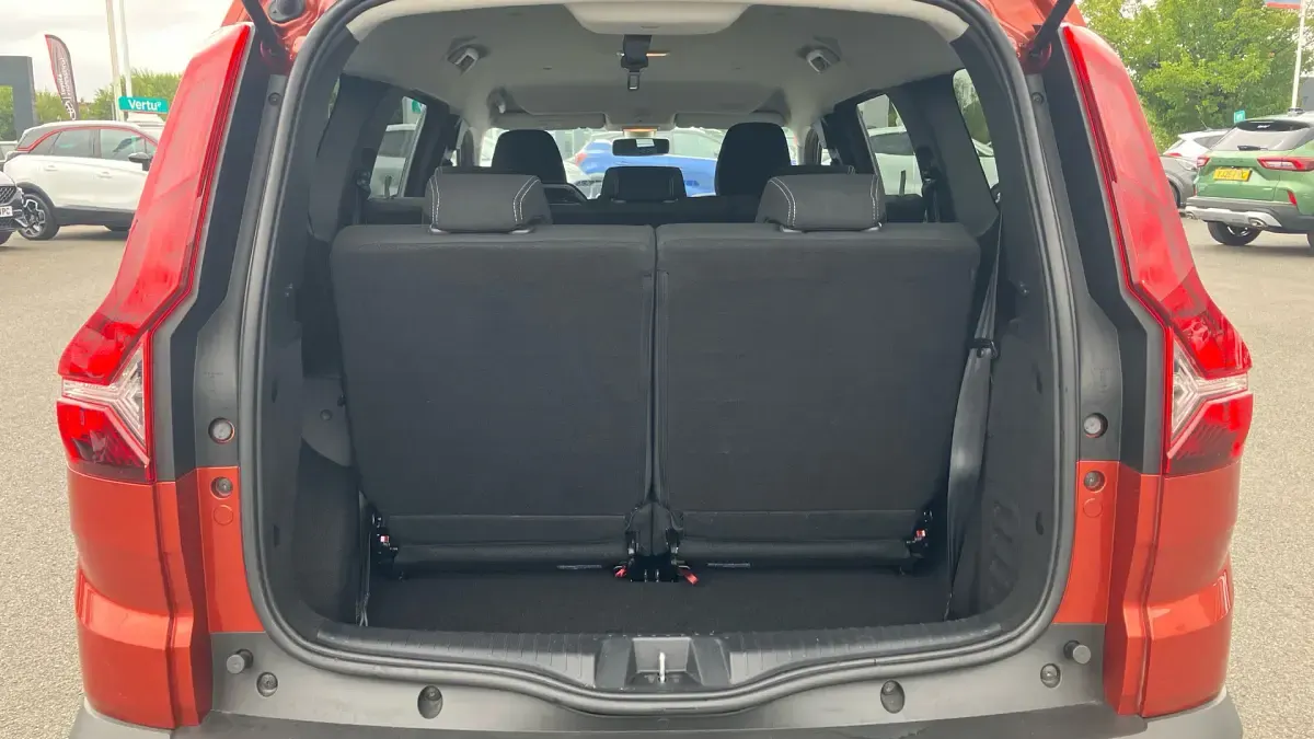 Used Dacia Jogger Extreme 110 HP (80 kW) 2023 Brown MPV