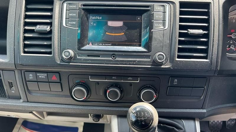 Begagnad VW Transporter Startline 102 HK (75 kW) 2019 Blå Van
