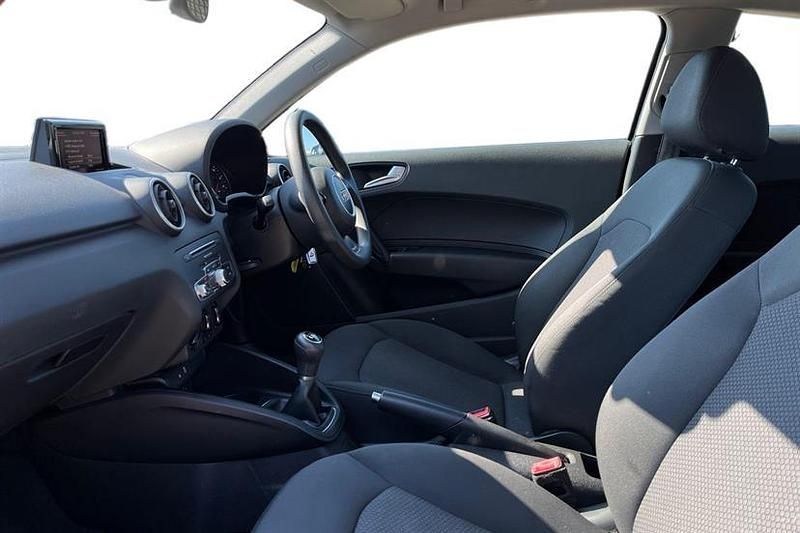 Used Audi A1 Design 116 HP (85 kW) 2015 Unknown Hatchback