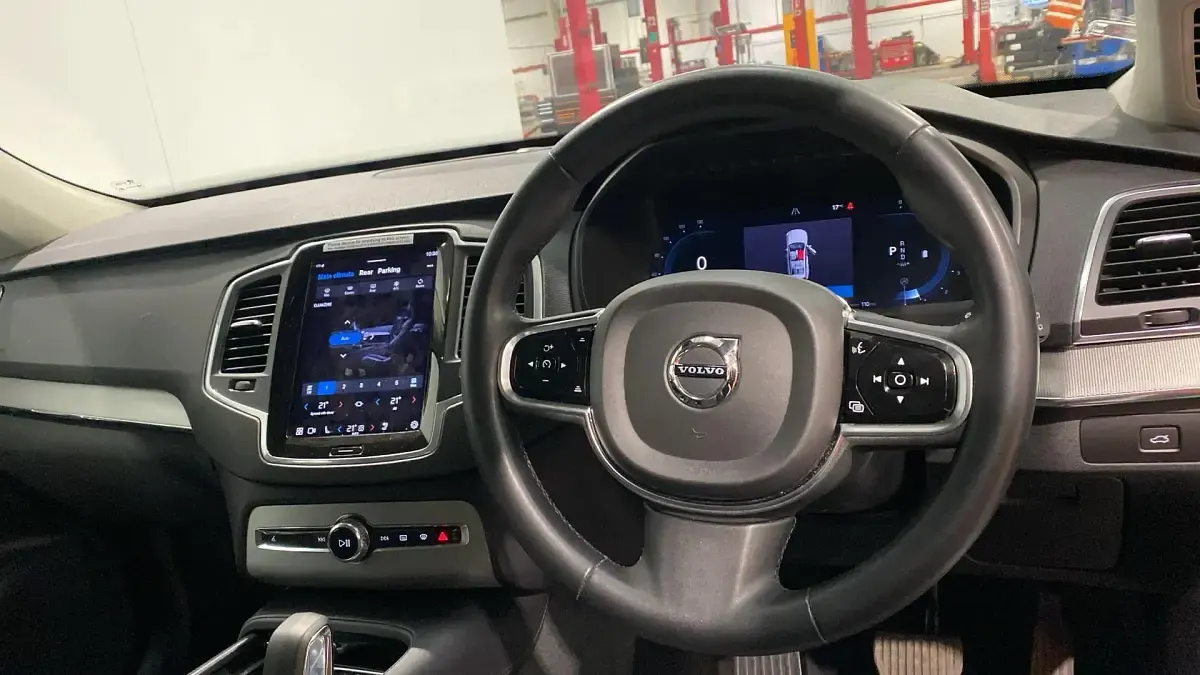 Usado Volvo XC90 Core 250 HP (183 kW) 2023 Azul SUV