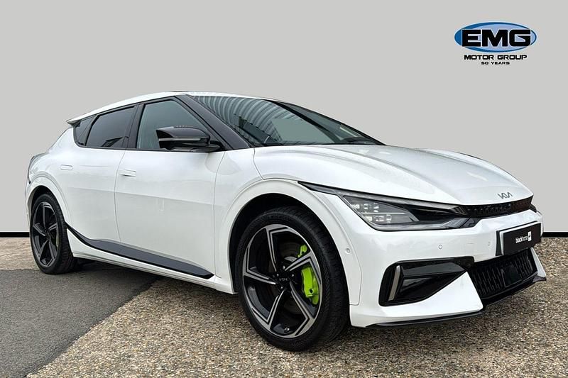 White Used 2023 Kia EV6 2 SUV | £33,270 (Expensive) - Image 1/3