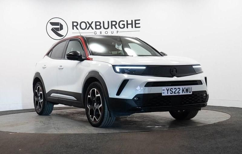 Used Vauxhall Mokka SRi 130 HP (95 kW) 2022 White SUV