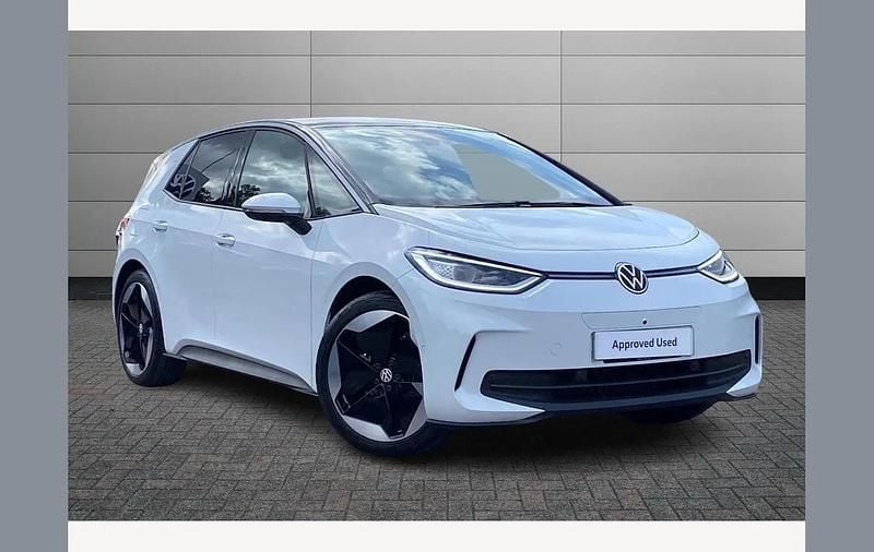 Used VW ID.3 Pro 147 kW (200 HP) 2025 White Hatchback