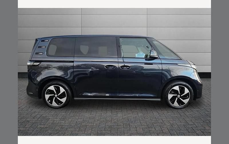 Used VW ID. Buzz Pro 147 kW (200 HP) 2023 Blue MPV