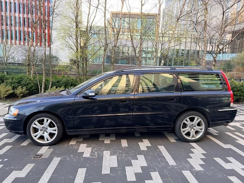 Używany Volvo V70 SE 2007 Czarny Kombi