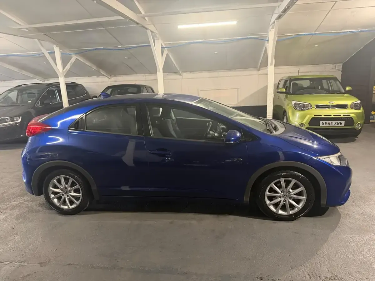 Used Honda Civic SE 142 HP (104 kW) 2012 Blue Hatchback