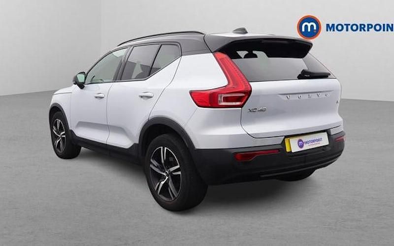 Used Volvo XC40 R-Design 197 HP (144 kW) 2021 Silver SUV