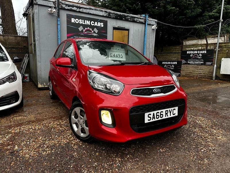 Used Kia Picanto Air 66 HP (48 kW) 2016 Red Hatchback