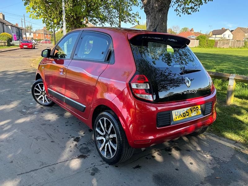 Used Renault Twingo Dynamique 70 HP (51 kW) 2015 Red Hatchback