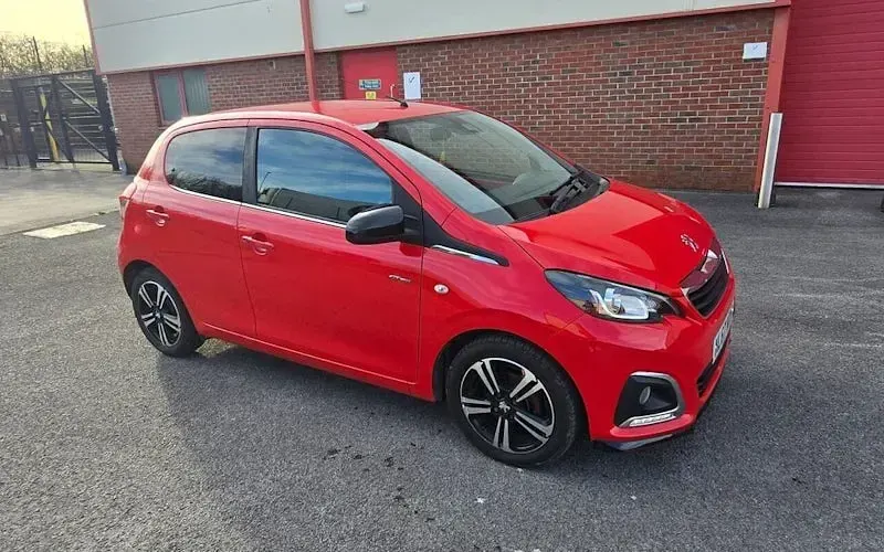 Used Peugeot 108 GT-line 82 HP (60 kW) 2017 Red Hatchback