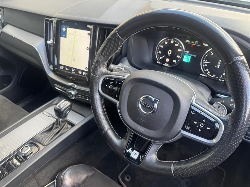 Used Volvo XC60 R-Design 2018 Silver SUV