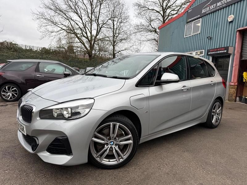 Begagnad BMW 225 M Sport 2018 Silver Halvkombi