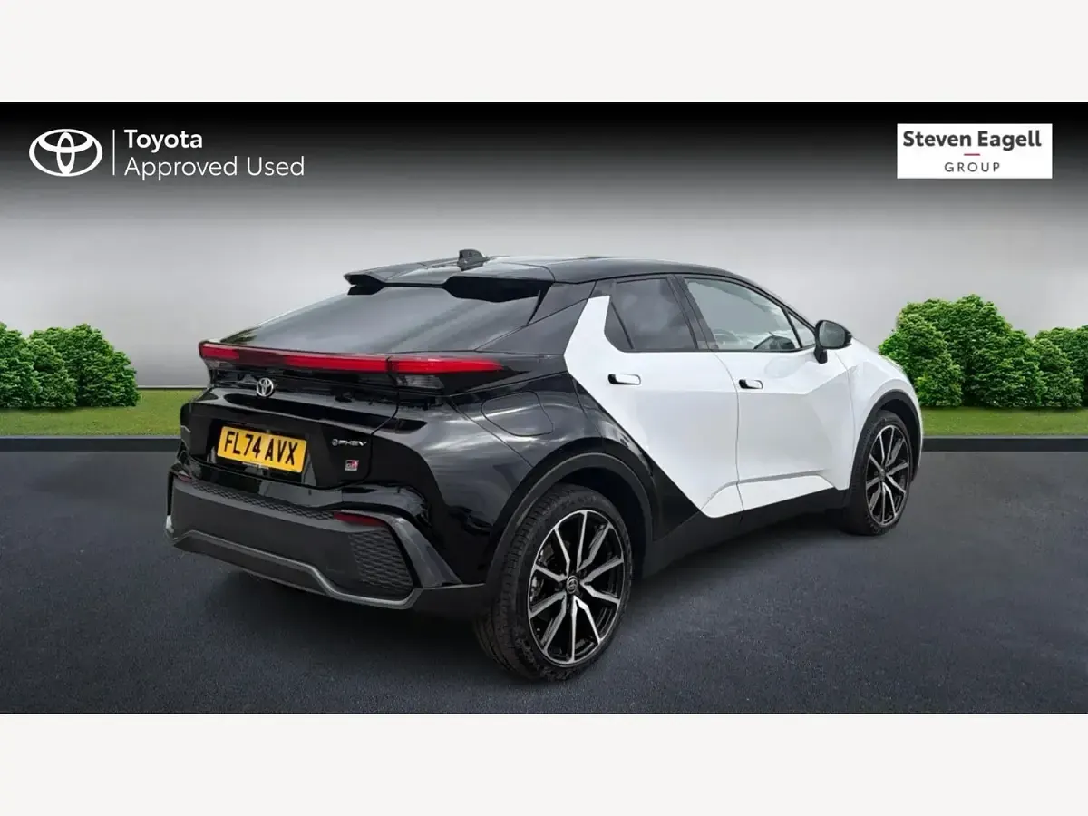Used Toyota C-HR Sport 2024 White SUV