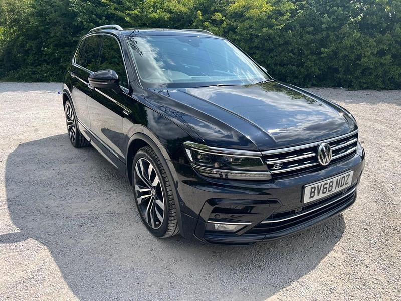 Black Used 2019 VW Tiguan R-line SUV | £19,190 (Fair price) - Image 1/4