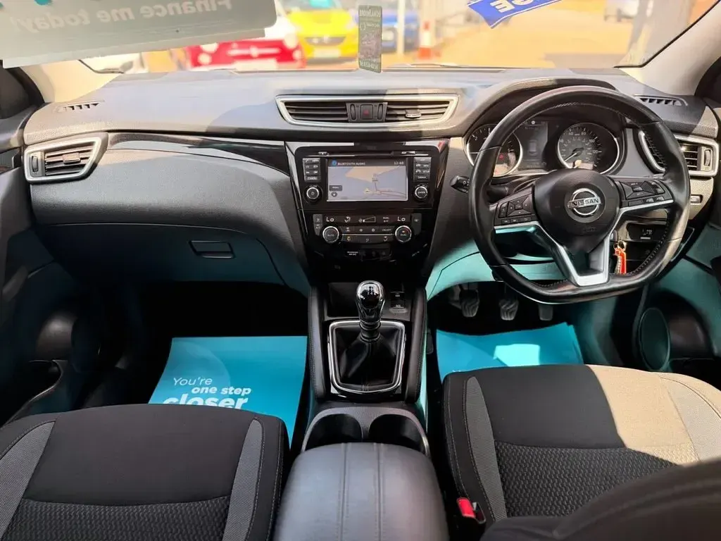 Used Nissan Qashqai Acenta Premium 115 HP (84 kW) 2018 Grey SUV