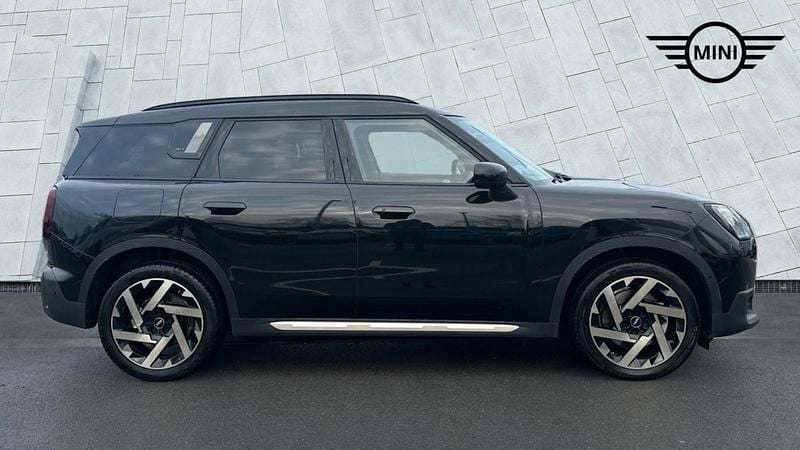 Used Mini Countryman Exclusive 215 HP (158 kW) 2024 Black SUV