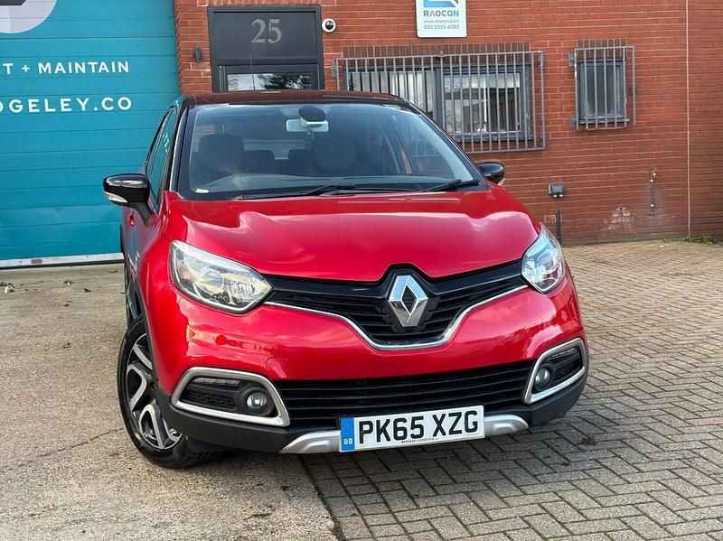 Used Renault Captur Signature 90 HP (66 kW) 2015 Red/black SUV