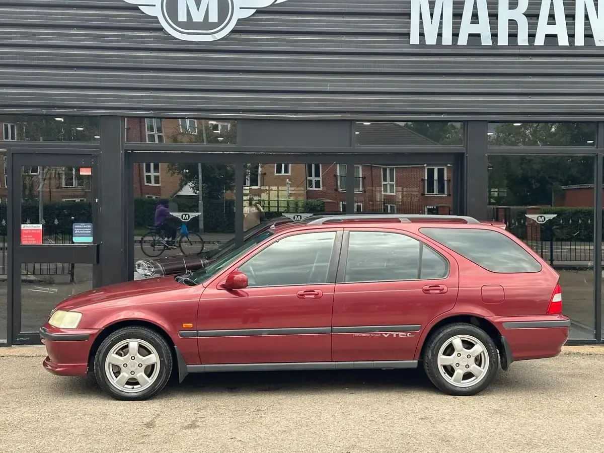Used Honda Civic 169 HP (124 kW) 2000 Red Estate