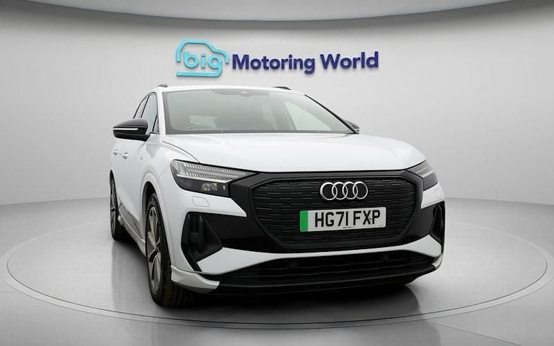 Used Audi Q4 e-tron 150 kW (204 HP) 2022 White SUV