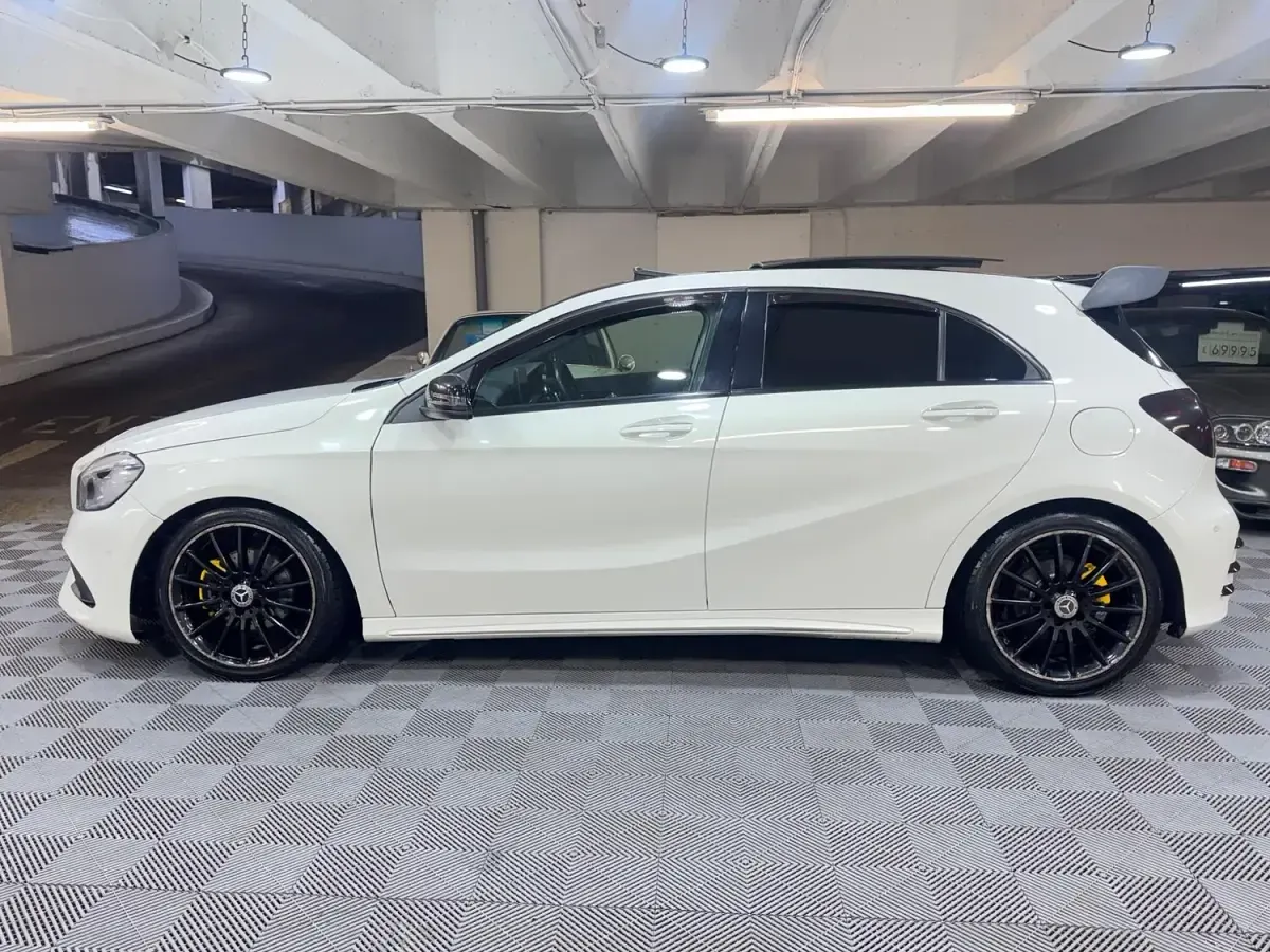 Used Mercedes A160 AMG Line Premium Plus 2017 White Hatchback